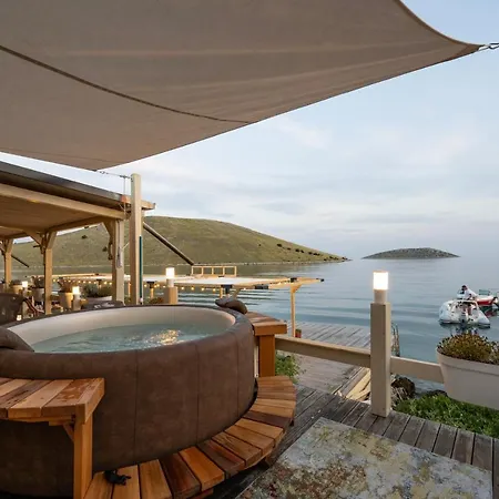 Core Holiday Vrulje (Kornati)